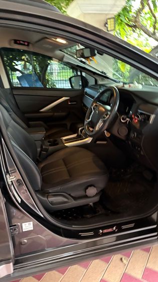 รถ Mitsubishi Xpander 1.5 Cross สี เทา