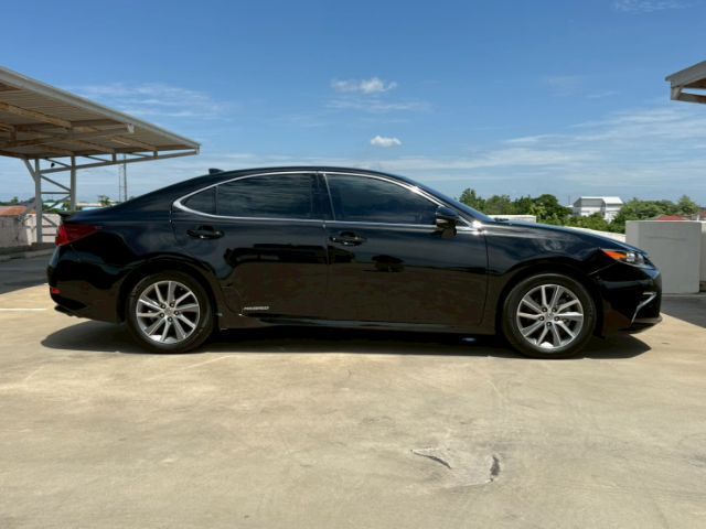 Lexus ES300h 2015 2.5 Luxury Sedan ไฮบริด ไม่ติดแก๊ส เกียร์อัตโนมัติ ดำ รูปที่ 4