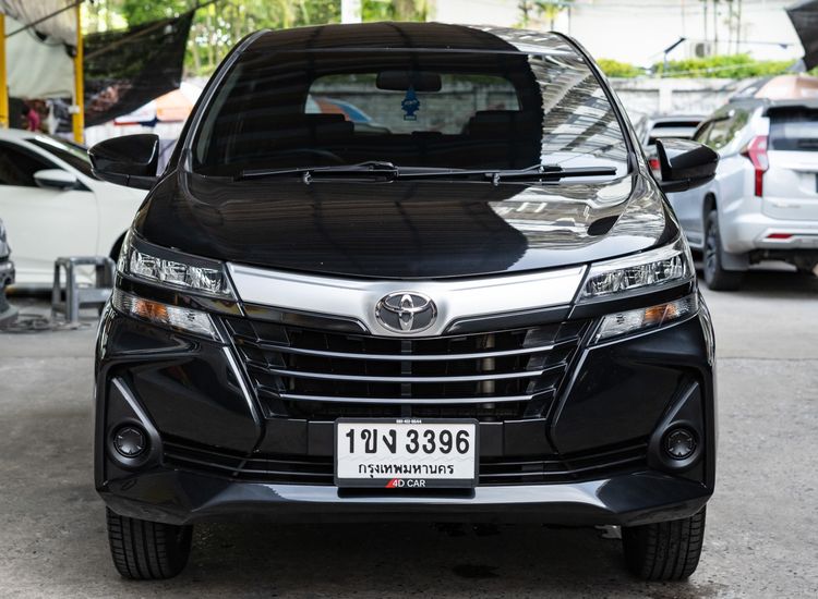 รถ Toyota Avanza 1.5 E สี ดำ