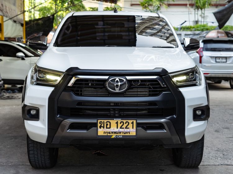 รถ Toyota Hilux Revo 2.4 Prerunner Mid สี ขาว
