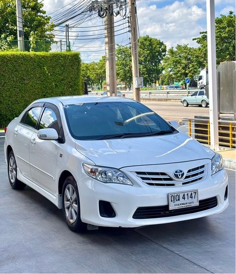 รถ Toyota Altis 1.6 G สี ขาว