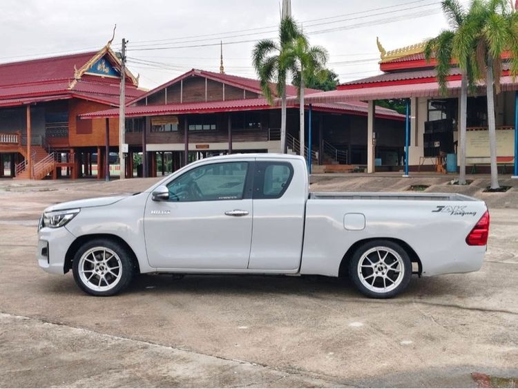 Toyota Hilux Revo 2017 2.4 J Plus Prerunner Pickup ดีเซล ไม่ติดแก๊ส เกียร์ธรรมดา เทา รูปที่ 3