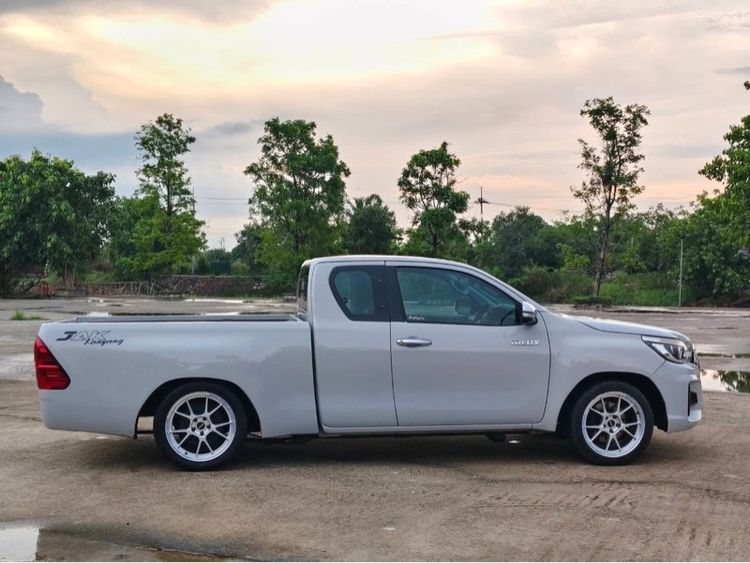 Toyota Hilux Revo 2017 2.4 J Plus Prerunner Pickup ดีเซล ไม่ติดแก๊ส เกียร์ธรรมดา เทา รูปที่ 4
