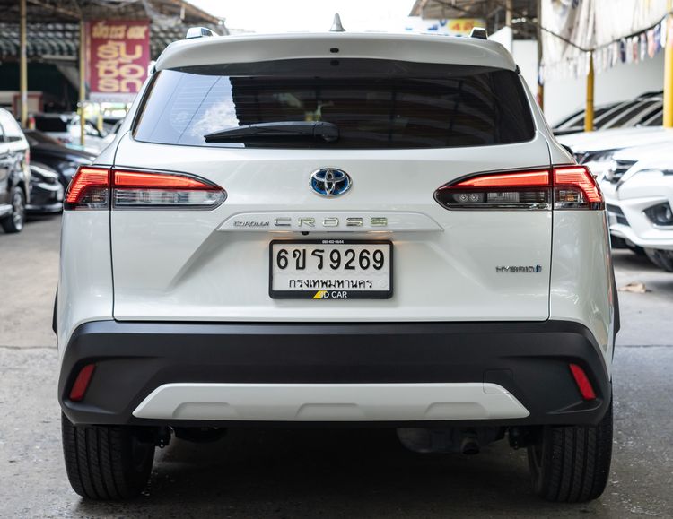 Toyota Corolla Cross 2023 1.8 Hybrid Premium Safety Utility-car ไฮบริด ไม่ติดแก๊ส เกียร์อัตโนมัติ ขาว รูปที่ 4
