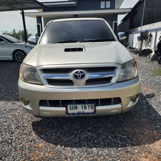 รถ Toyota Hilux Vigo 2.5 G สี เทา