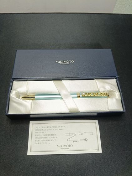 ปากกาเขียนงานผู้บริหาร M•I•K•I•M•O•T•O ดีไซน์สไตล์ญี่ปุ่น Metallic Light Blue เหน็บมุกแท้เลอค่า