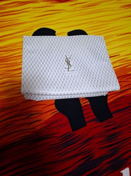 กระเป๋าใส่เครื่องสำอาง YSL.  สภาพใหม่ขนาดความกว้าง 16 เซ็น ความยาว 21 เซ็นราคารวมส่งสนใจสอบถามใด้ค่ะ รูปที่ 5