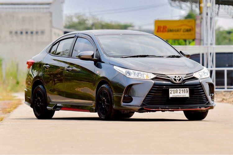 Toyota Yaris ATIV 2021 1.2 Entry Sedan เบนซิน ไม่ติดแก๊ส เกียร์อัตโนมัติ เทา รูปที่ 3