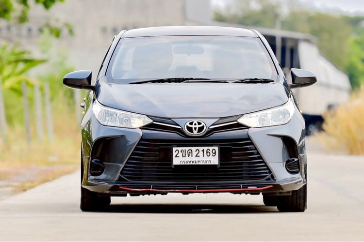 Toyota Yaris ATIV 2021 1.2 Entry Sedan เบนซิน ไม่ติดแก๊ส เกียร์อัตโนมัติ เทา รูปที่ 2