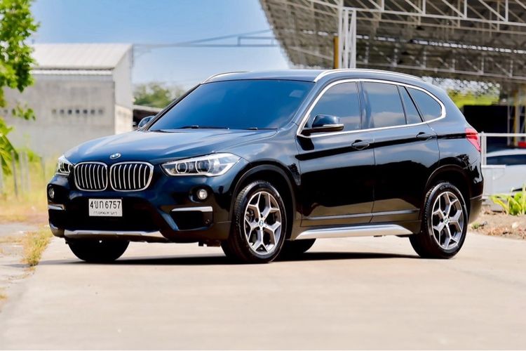 รถ BMW X1 2.0 sDrive18d xLine สี ดำ