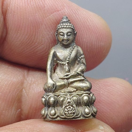 พระชัยวัฒน์นวปทุม ภปร. วัดปทุมวนาราม ปี2535 เนื้อเงิน (ในหลวงรัชกาลที่9เสด็จเททอง) นิยม หายาก มาพร้อมกล่องเดิมๆ รูปที่ 2