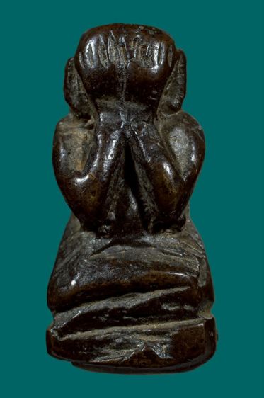 พระปิดตาเนื้อโลหะไม่ทราบหลวงพ่อท่านใด
