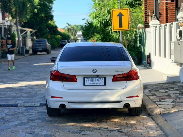 BMW Series 5 2018 520d Sedan ดีเซล ไม่ติดแก๊ส เกียร์อัตโนมัติ ขาว รูปที่ 3