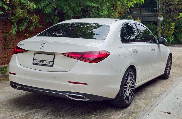 รถ Mercedes-Benz C-Class C220 สี ขาว