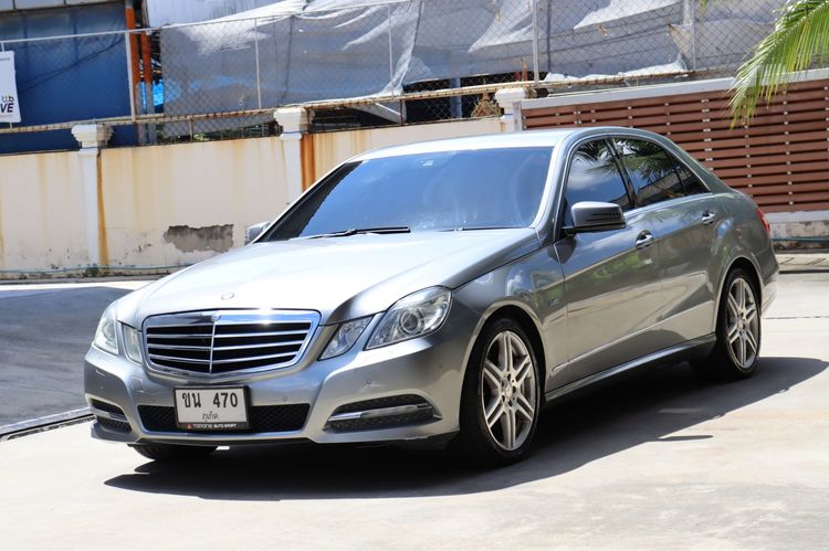 รถ Mercedes-Benz E-Class E250 สี เทา