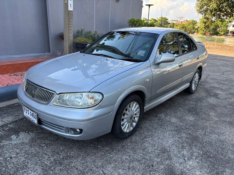 รถ Nissan Sunny 1.8 Super Neo สี เทา