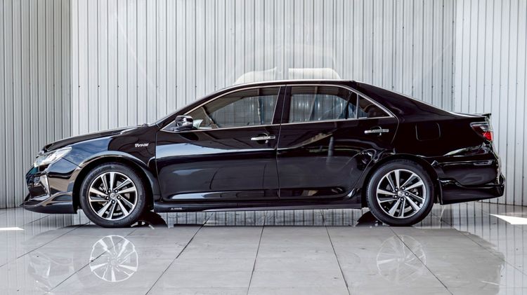 Toyota Camry 2018 2.0 G Extremo Sedan เบนซิน ไม่ติดแก๊ส เกียร์อัตโนมัติ ดำ รูปที่ 2