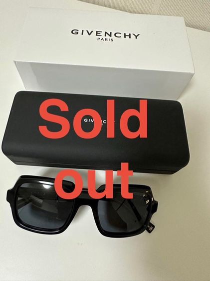 อื่นๆ แว่นตากันแดด Givenchy 