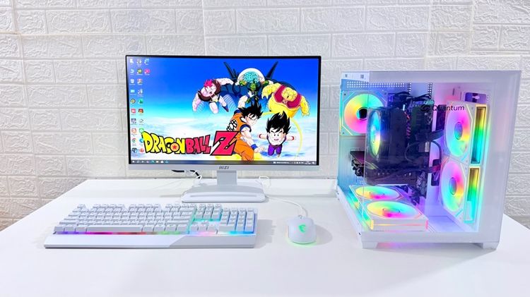 คอมพิวเตอร์เคสตู้ปลาสวยๆพร้อมชุดน้ำปิดเล่นเกมหนักๆได้