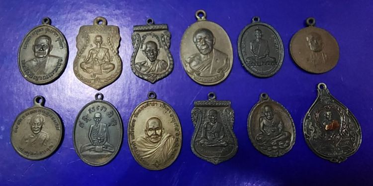 พระเหรียญ 12 องค์ เหมาด่วน รูปที่ 2