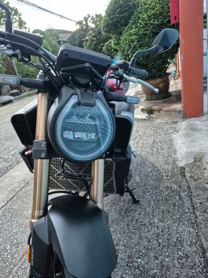Honda CB650F 2025 cb 650 r E-Clutch