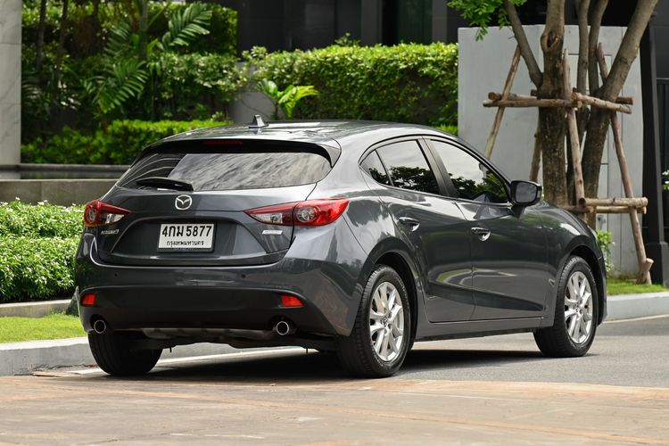 Mazda Mazda3 2015 2.0 E Sports Sedan เบนซิน ไม่ติดแก๊ส เกียร์อัตโนมัติ เทา รูปที่ 4