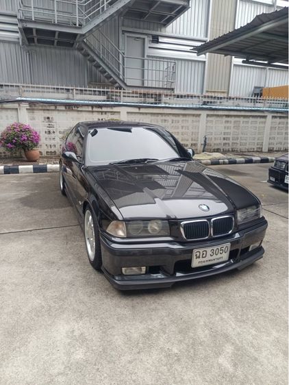 รถ BMW Series 3 320Ci สี ดำ