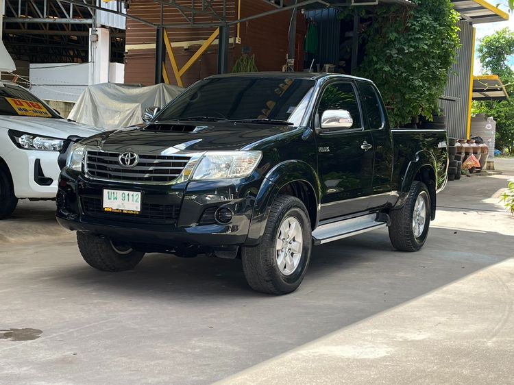 รถ Toyota Hilux Vigo Champ Smart Cab 2.5 E Prerunner สี ดำ