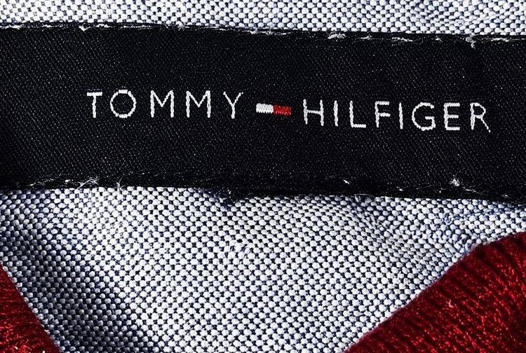 Tommy Hilfiger Regular Fit Flag Burgundy Polo Shirt  รูปที่ 2