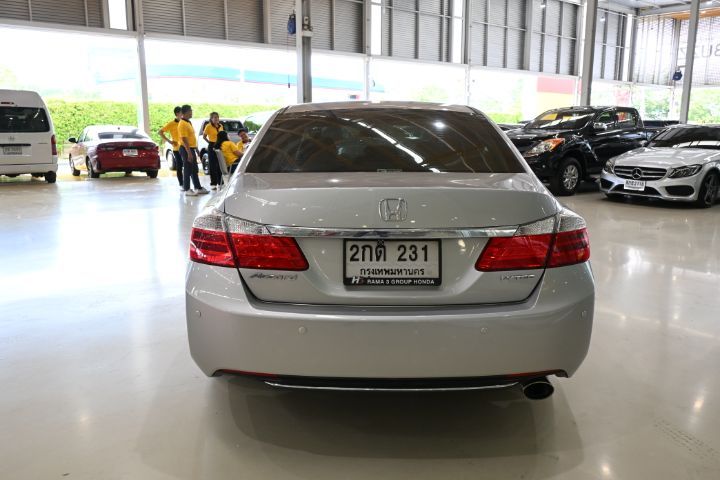 Honda Accord 2013 2.0 EL Sedan เบนซิน ไม่ติดแก๊ส เกียร์อัตโนมัติ บรอนซ์เงิน รูปที่ 4