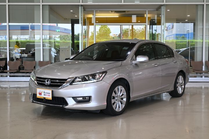 รถ Honda Accord 2.0 EL สี บรอนซ์เงิน