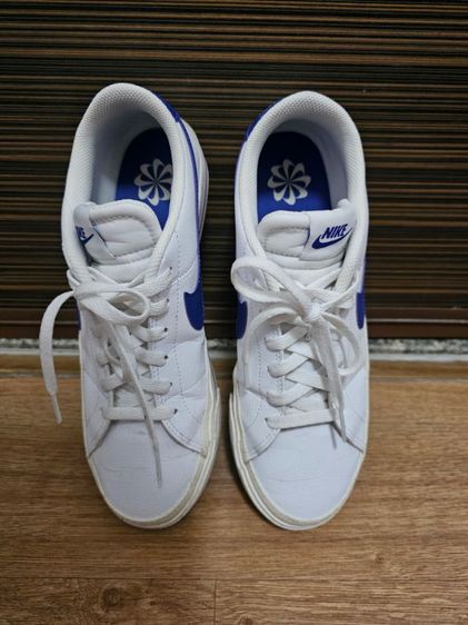 รองเท้าผ้าใบnike