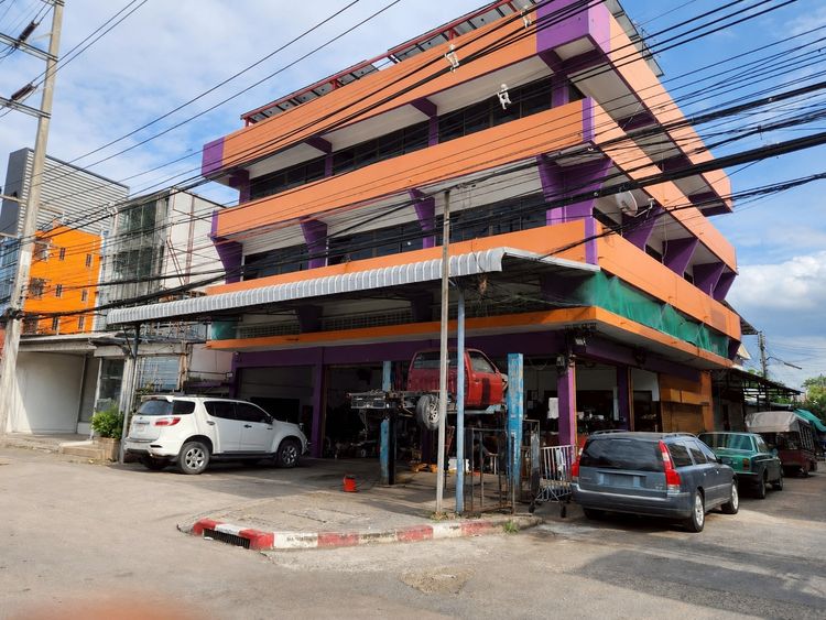 ขายหรือให้เช่า อาคารพาณิชย์สแตนด์อโลน 3 ชั้นครึ่ง 700 ตร.ม. ทำเลทองตรงข้าม รพ.ปทุมธานี และโลตัส HRE00929 รูปที่ 2