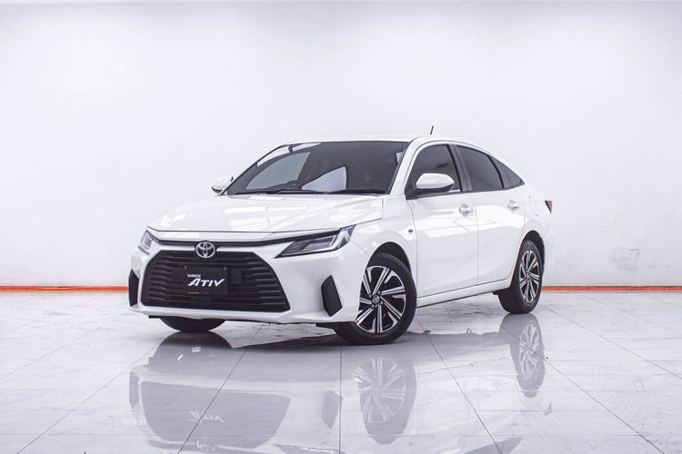 Toyota Yaris ATIV 2023 1.2 Sport Sedan เบนซิน ไม่ติดแก๊ส เกียร์อัตโนมัติ ขาว
