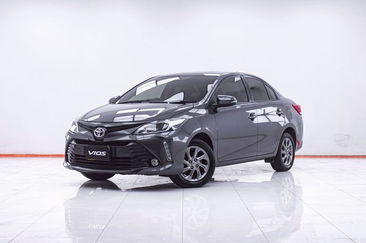รถ Toyota Vios 1.5 Mid สี เทา