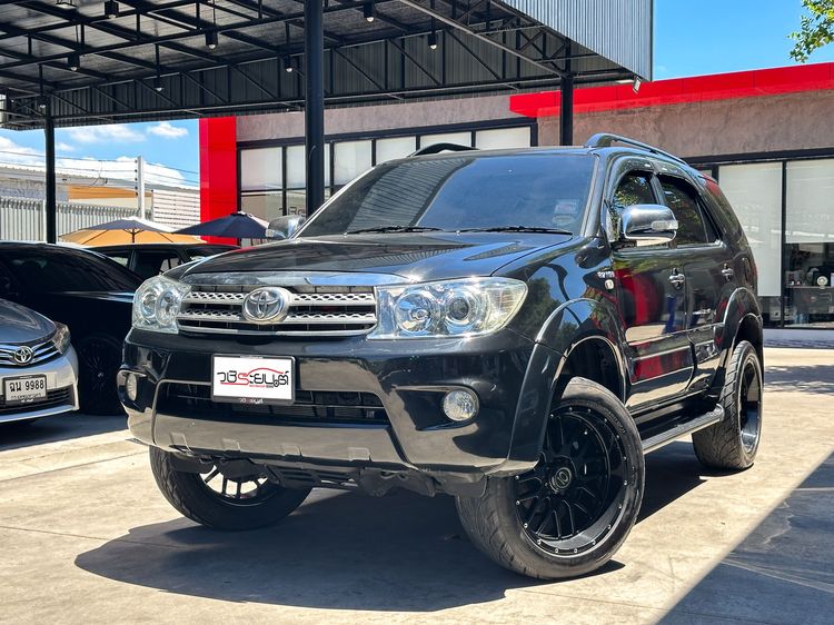 Toyota Fortuner 2009 2.7 V Utility-car เบนซิน LPG เกียร์อัตโนมัติ ดำ