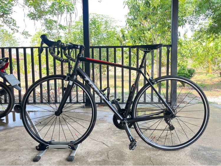 TREK 