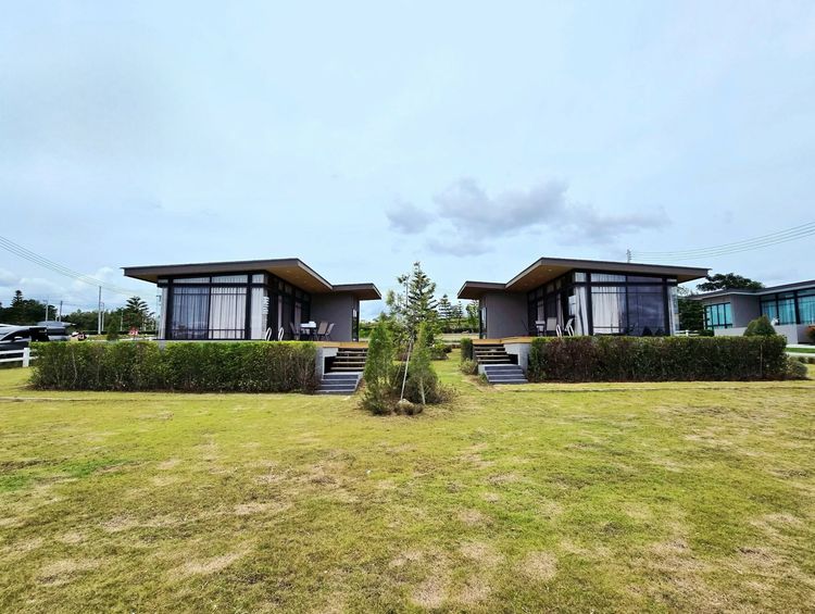 ตกแต่งครบ Rare Khao Yai Pool Villa  Panoramic views, 2 villas pet friendly. Turnkey Airbnb ready for 14.9M THB. Don't miss out รูปที่ 2