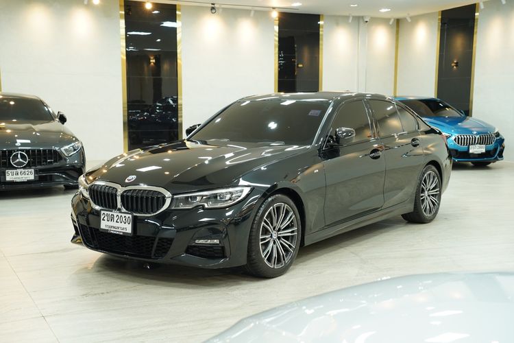 BMW Series 3 2021 320d Sedan ดีเซล เกียร์อัตโนมัติ ดำ รูปที่ 3