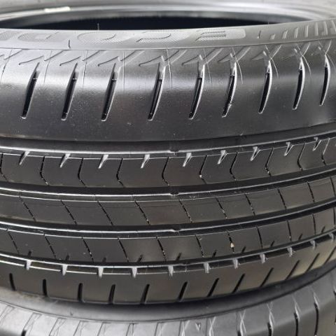 215​ 55 17 Bridgestone Ecopia​ ep300​ ลงพื้นปี25 สวยดอกเต็มๆ​ ร่องยางหนา นุ่มเงียบสุดๆ พร้อมใช้อีกนาน​ ผลิตกลางปี​24 ชุด​4เส้น​ 5,800​ บาท 