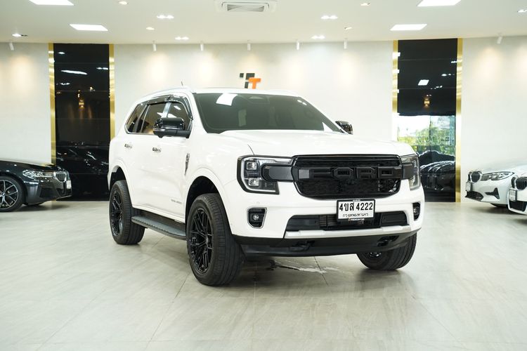 รถ Ford Everest 2.0 Titanium Plus 4WD สี ขาว