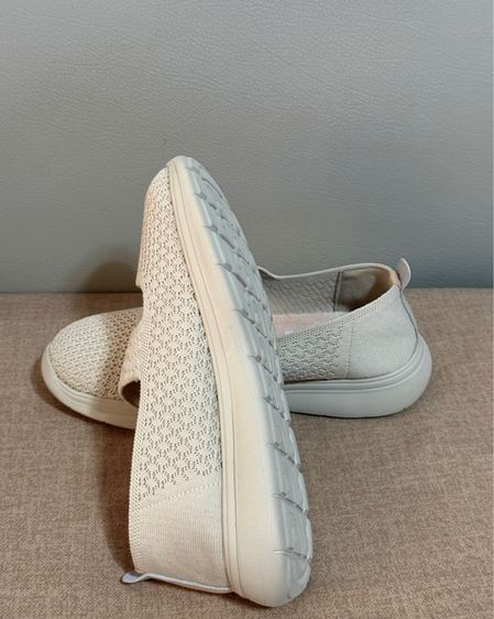 รองเท้าผ้าใบเพื่อสุขภาพ Hush Puppie Slip on รูปที่ 10