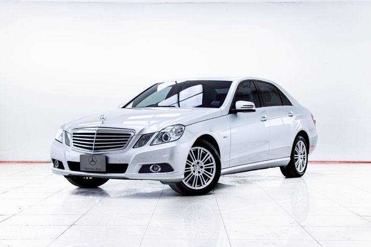 รถ Mercedes-Benz E-Class E200 CGI สี เทา