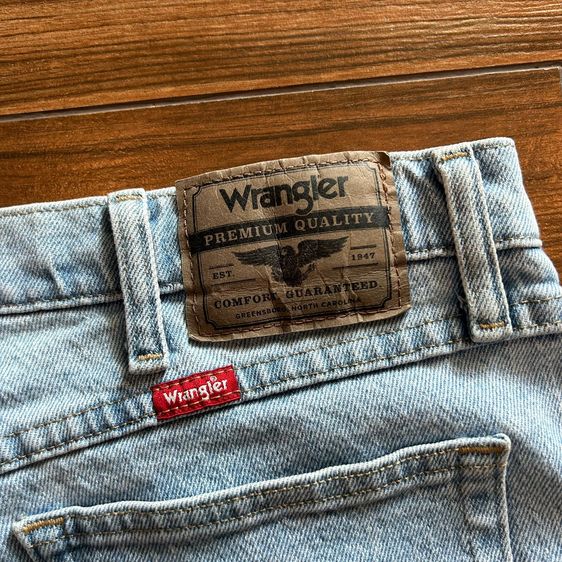 👖★ Wrangler Light Wash Jeans ★ ของแท้💯 Regular Tapered Fit สีฟ้าอ่อนเฟดสวย Made in Mexico