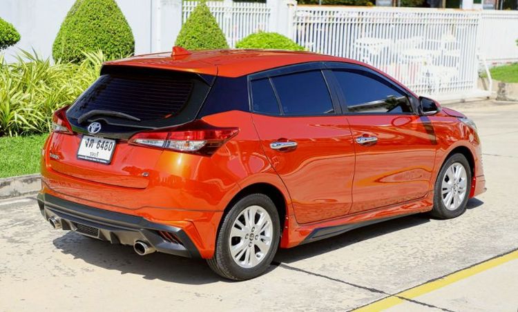 Toyota Yaris 2018 1.2 E Sedan เบนซิน ไม่ติดแก๊ส เกียร์อัตโนมัติ ส้ม รูปที่ 4