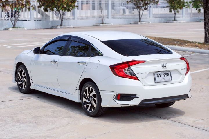Honda Civic 2016 1.8 EL i-VTEC Sedan เบนซิน ไม่ติดแก๊ส เกียร์อัตโนมัติ ขาว รูปที่ 3