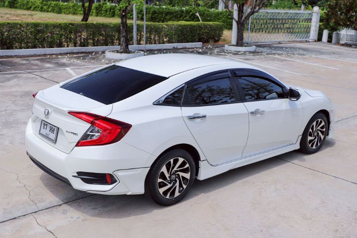 Honda Civic 2016 1.8 EL i-VTEC Sedan เบนซิน ไม่ติดแก๊ส เกียร์อัตโนมัติ ขาว รูปที่ 4