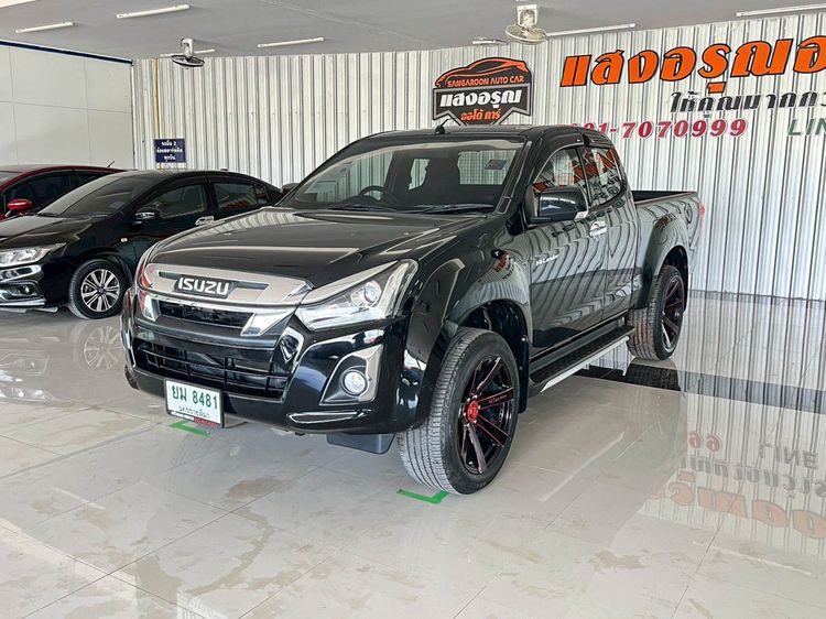 รถ Isuzu D-MAX 1.9 Hi-Lander L สี ดำ