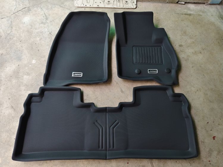 มือ1 พรมปูพื้นรถยนต์ เซ็ต3ชิ้น ของรถ Mitsubishi Xforce