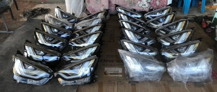ไฟหน้า Isuzu 2020-2023 (TOP)